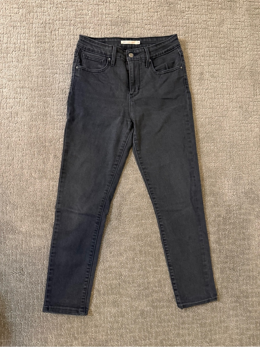 EUC Levis 721 High Rise Skinny, Black, Sz 28